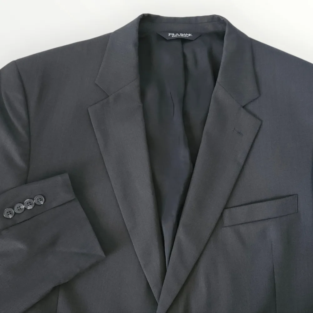 Jos. A. Bank Traveler’s Collection Men’s 46R Black 100% Wool Two-Button Blazer